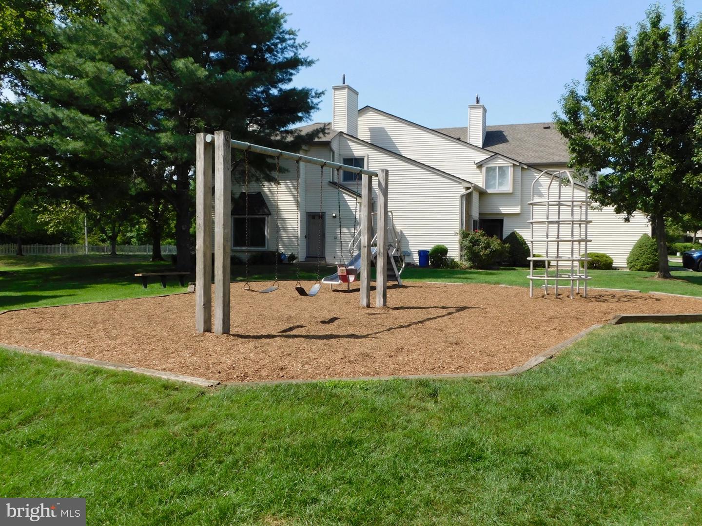 66 Chatham Ct Property Photo 1