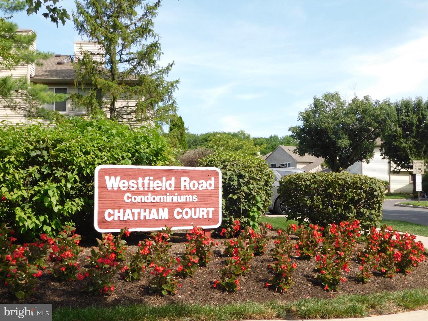 66 CHATHAM CT Property Photo 1