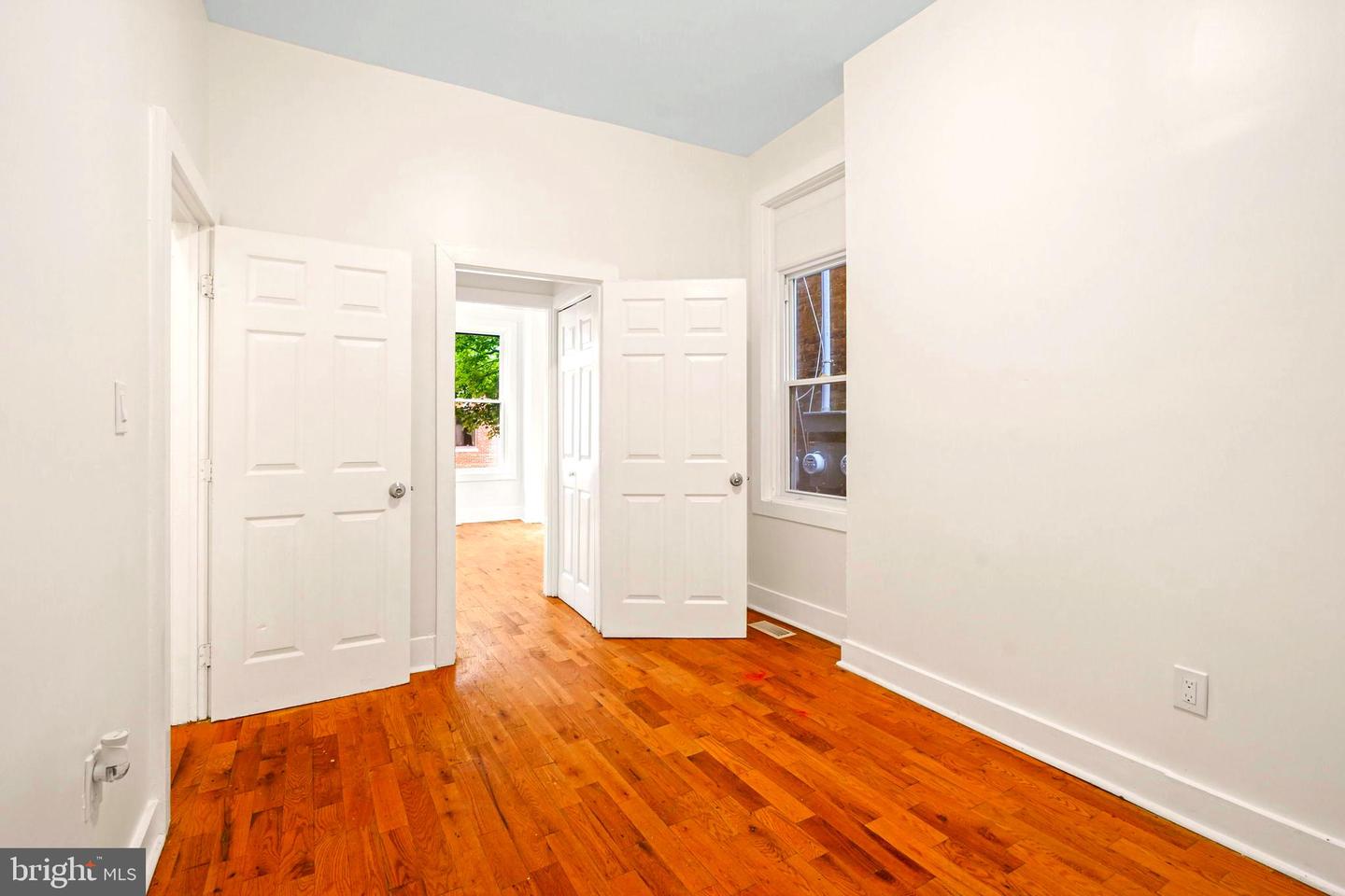 174 W Hanover St Property Photo 6