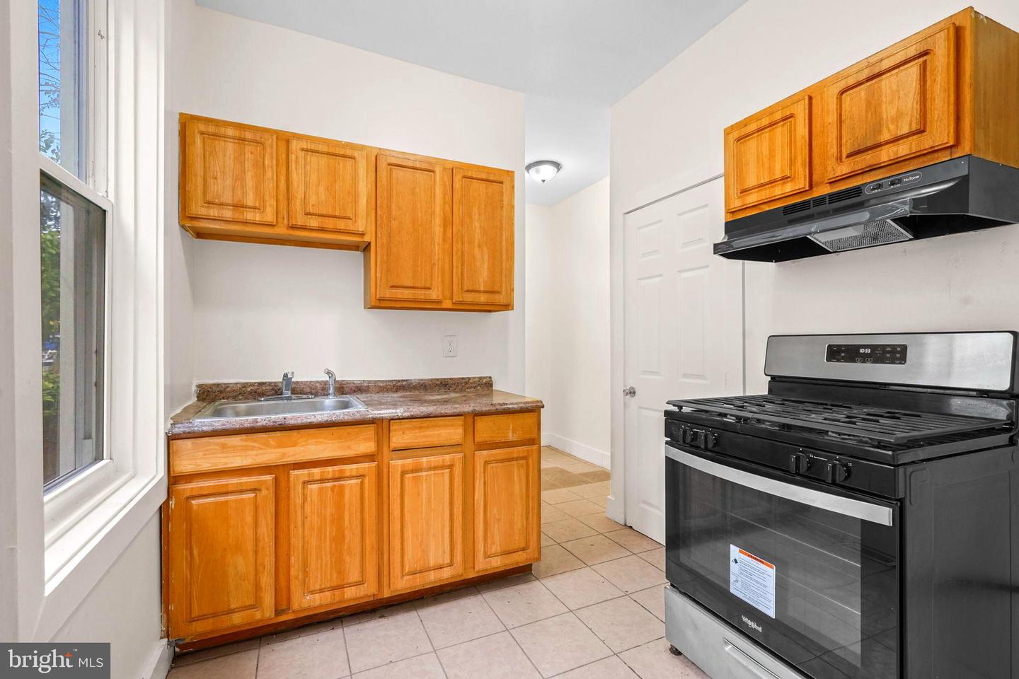174 W Hanover St Property Photo 11