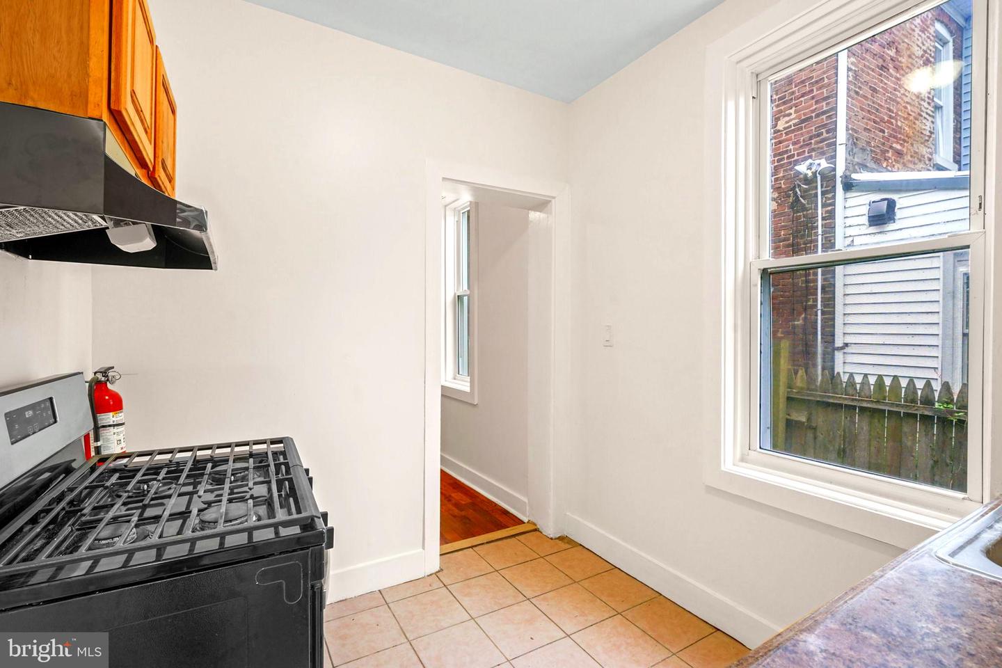 174 W Hanover St Property Photo 12