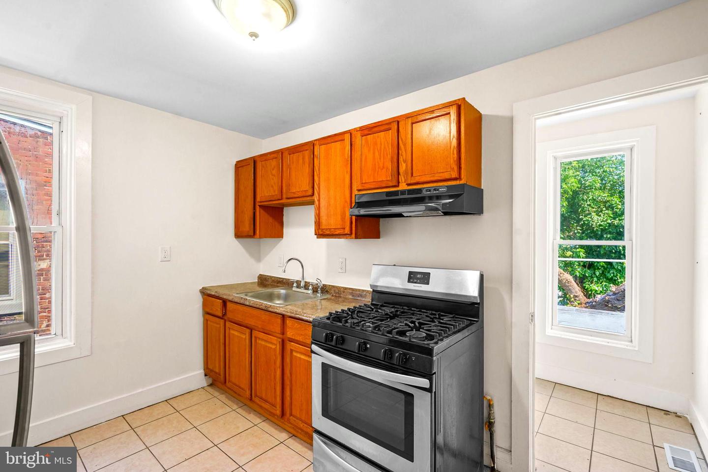 174 W Hanover St Property Photo 14