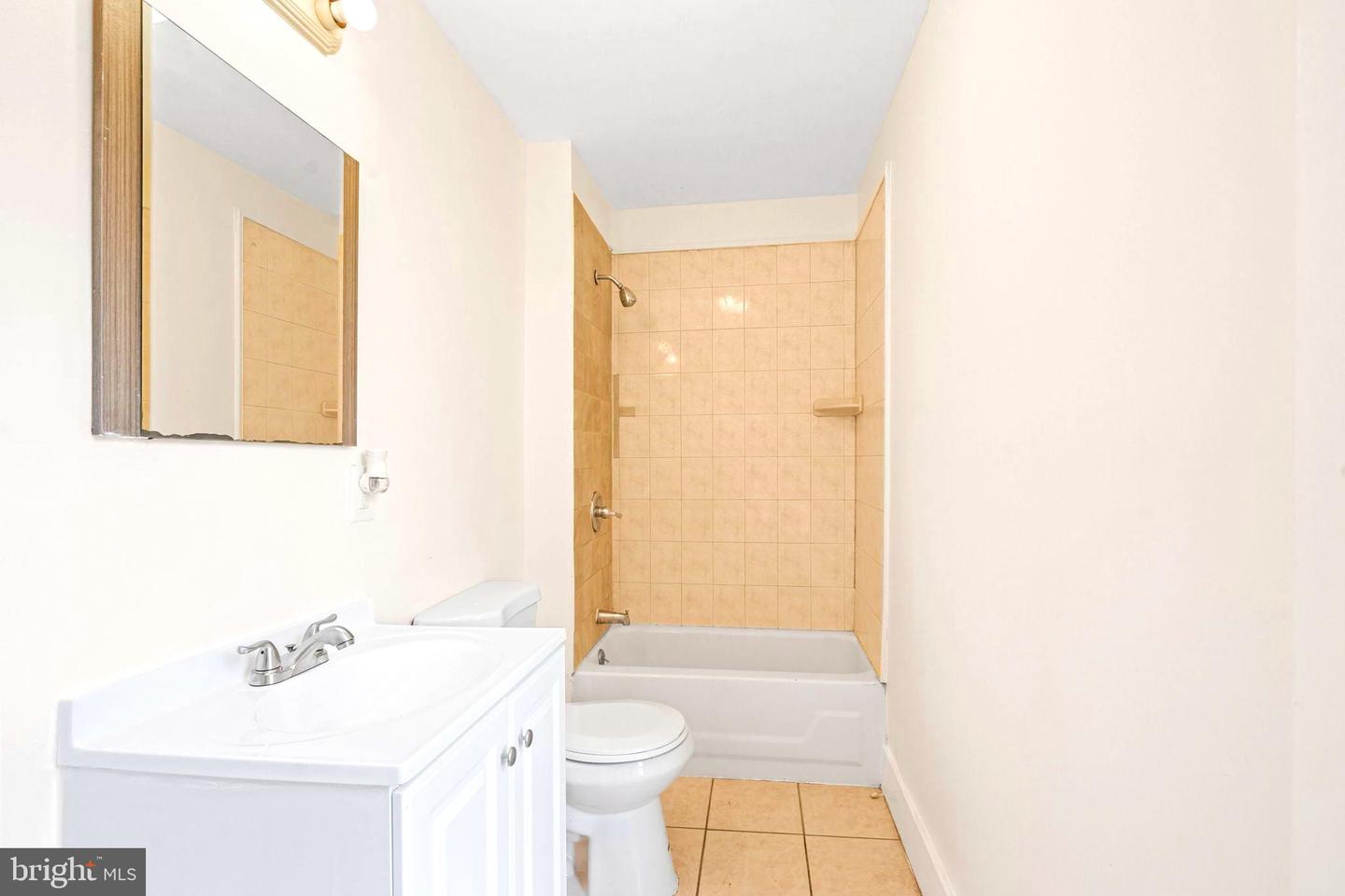 174 W Hanover St Property Photo 23