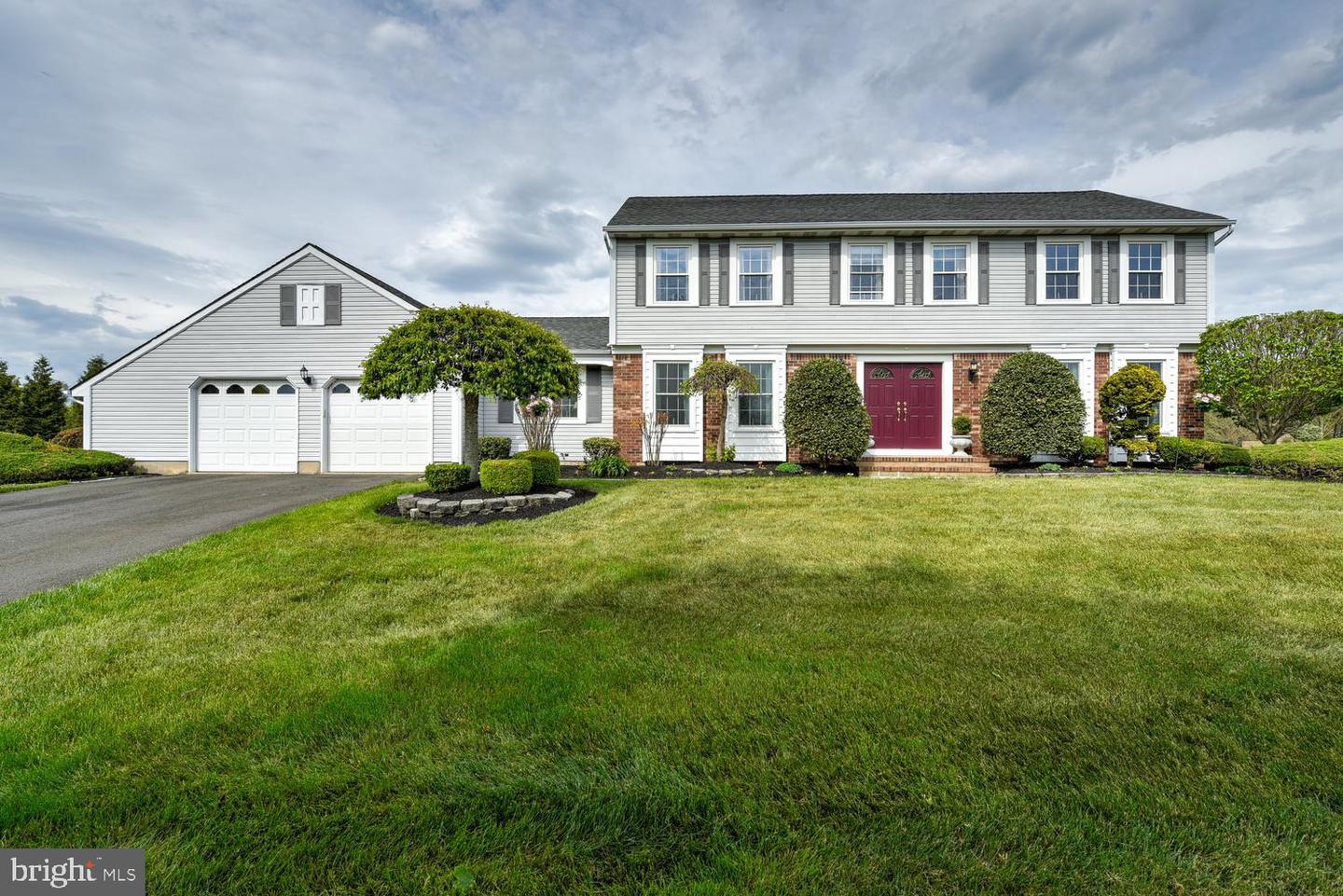 8 Bradford Ct Property Photo 1