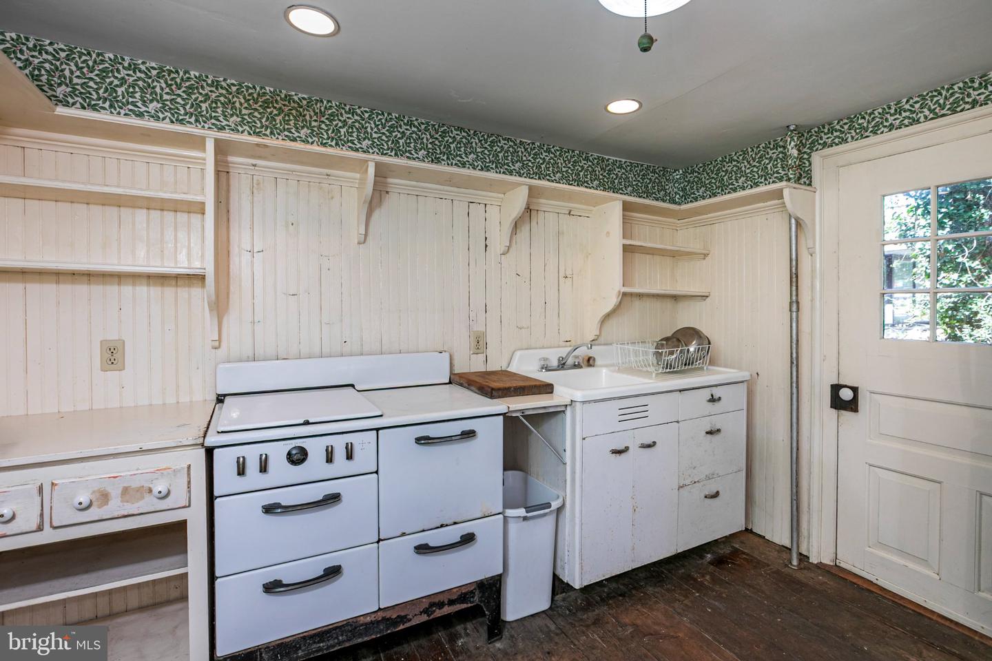 NJME2082832 Property Photo 14