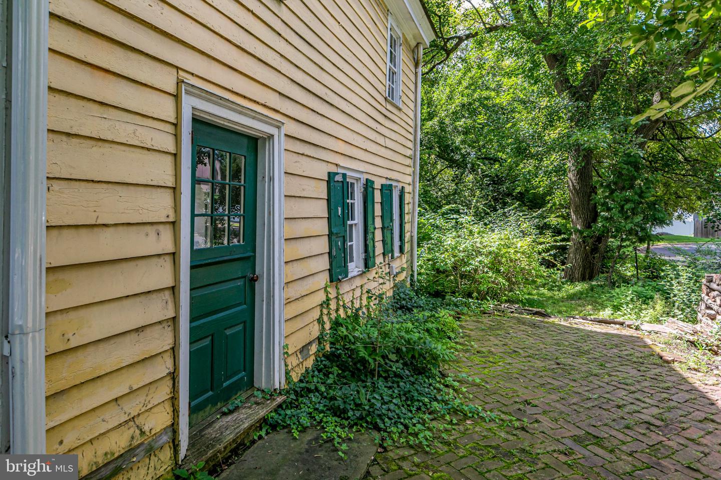 NJME2082832 Property Photo 32