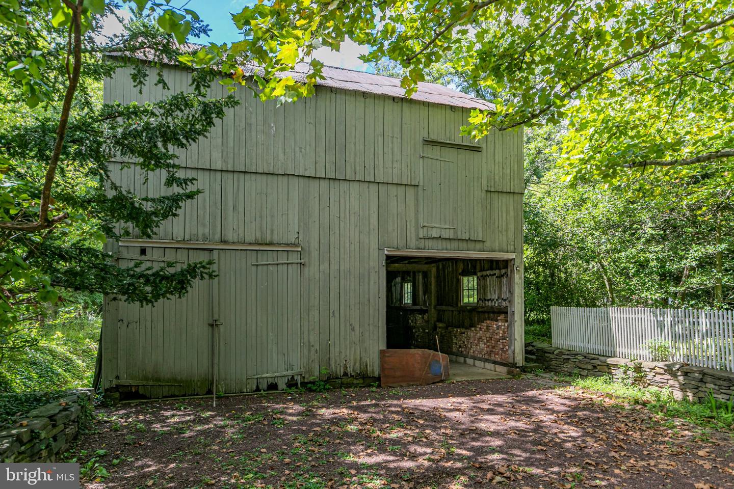 NJME2082832 Property Photo 36
