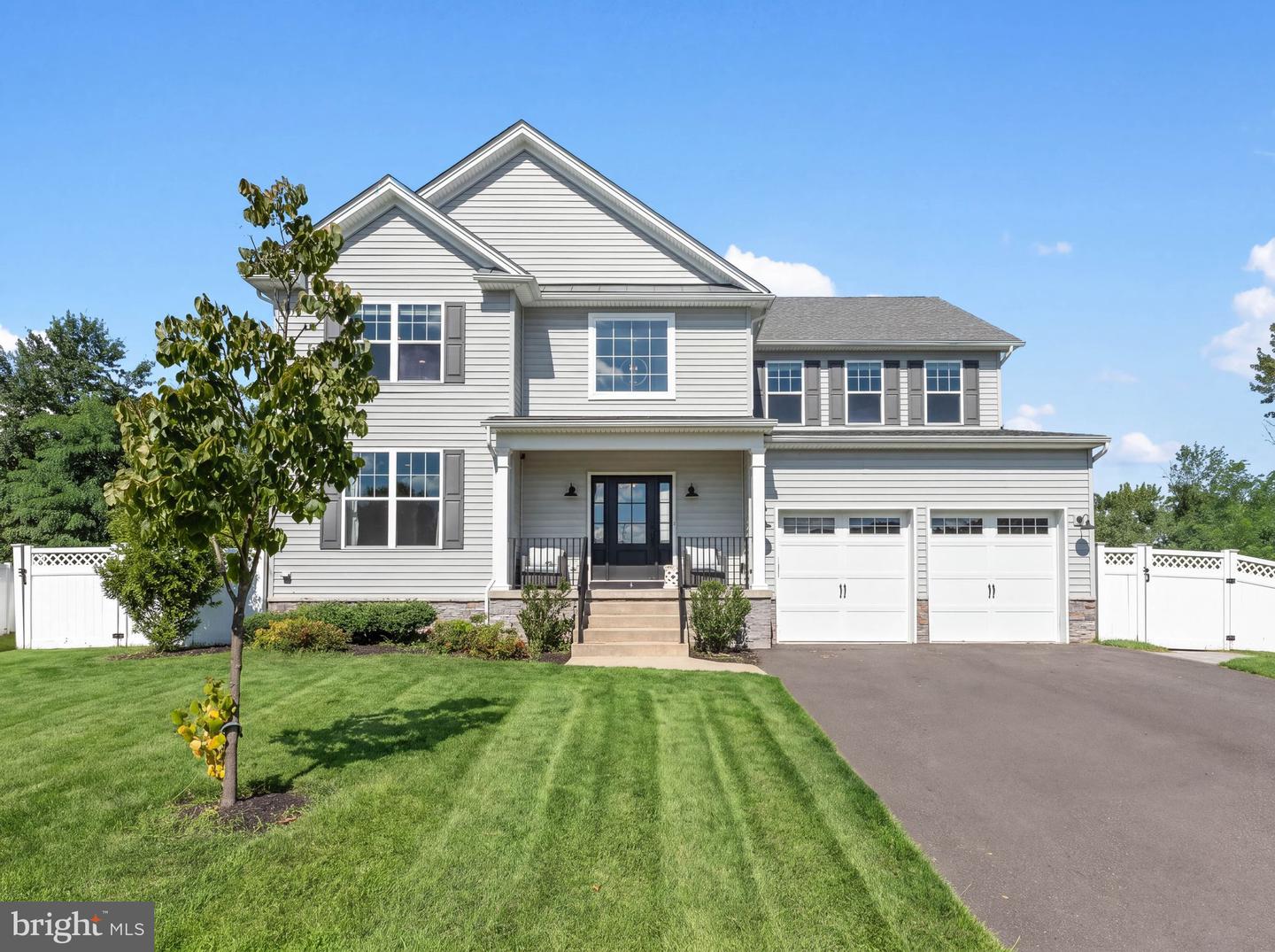 6 GABRIELLA CT