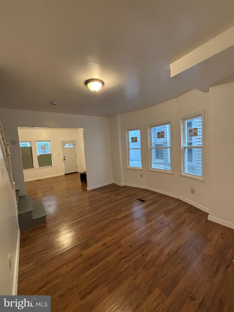 80 Race St Property Photo 10