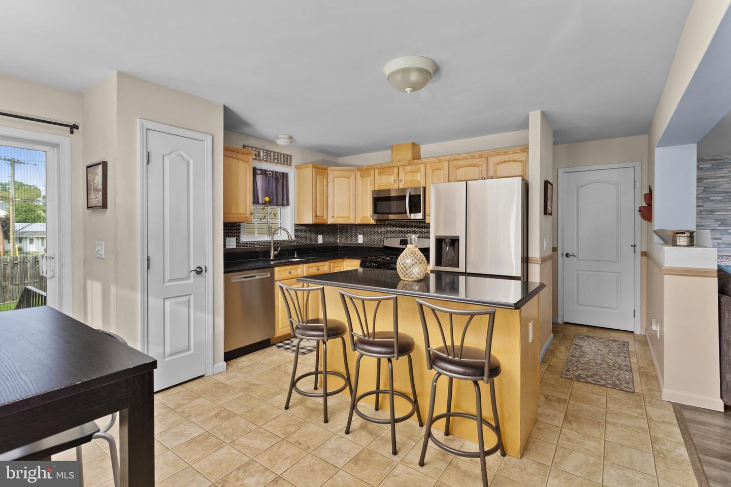 5 Sunset Blvd Property Photo 16