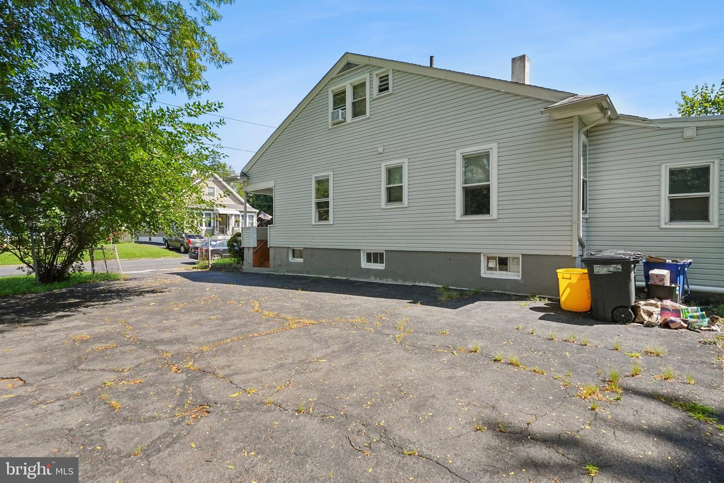 11 Main Blvd Property Photo 36