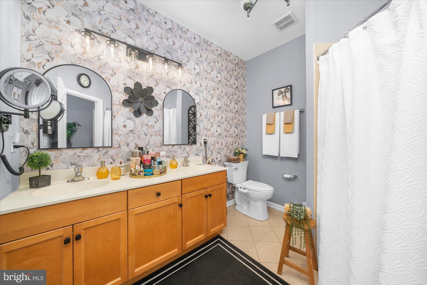 221 Masterson Ct Property Photo 13