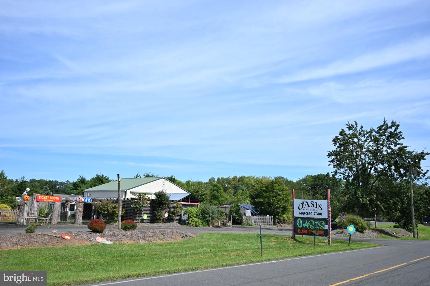 3 Circle Dr Property Photo 1