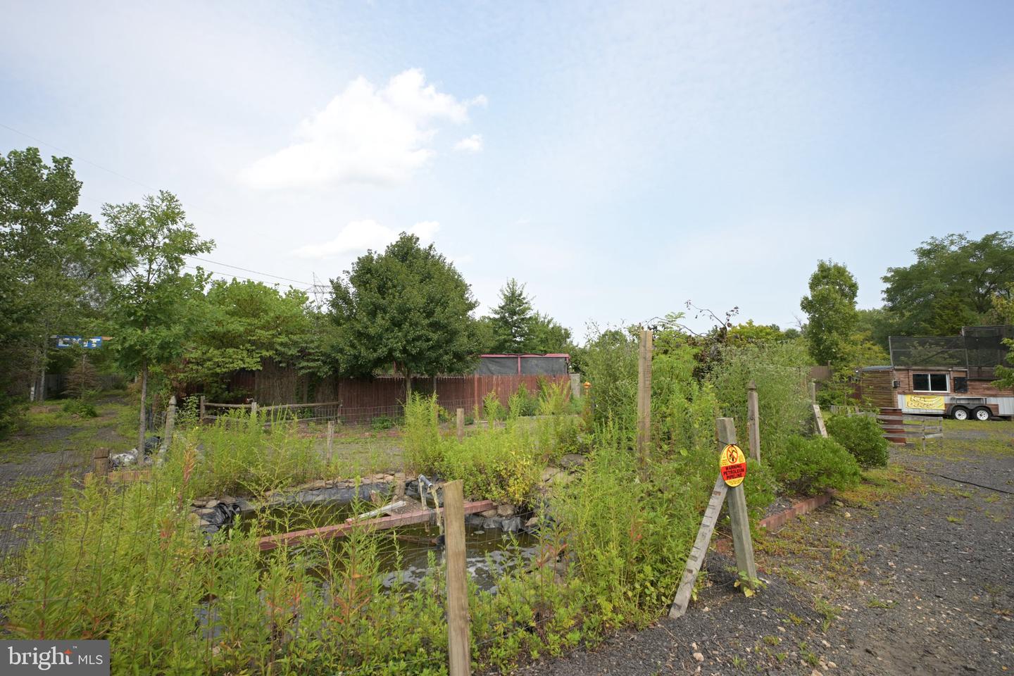 3 Circle Dr Property Photo 11