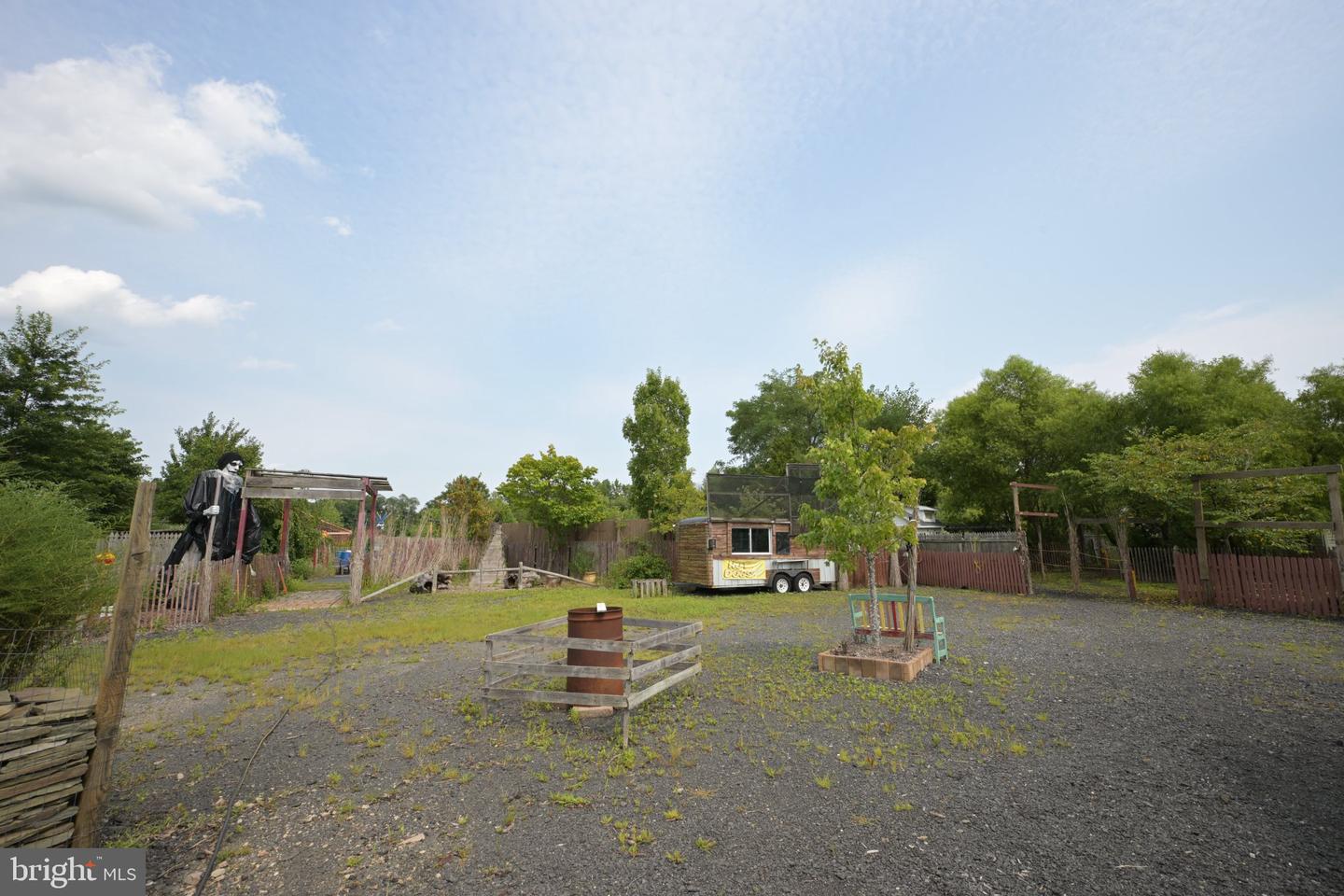 3 Circle Dr Property Photo 13