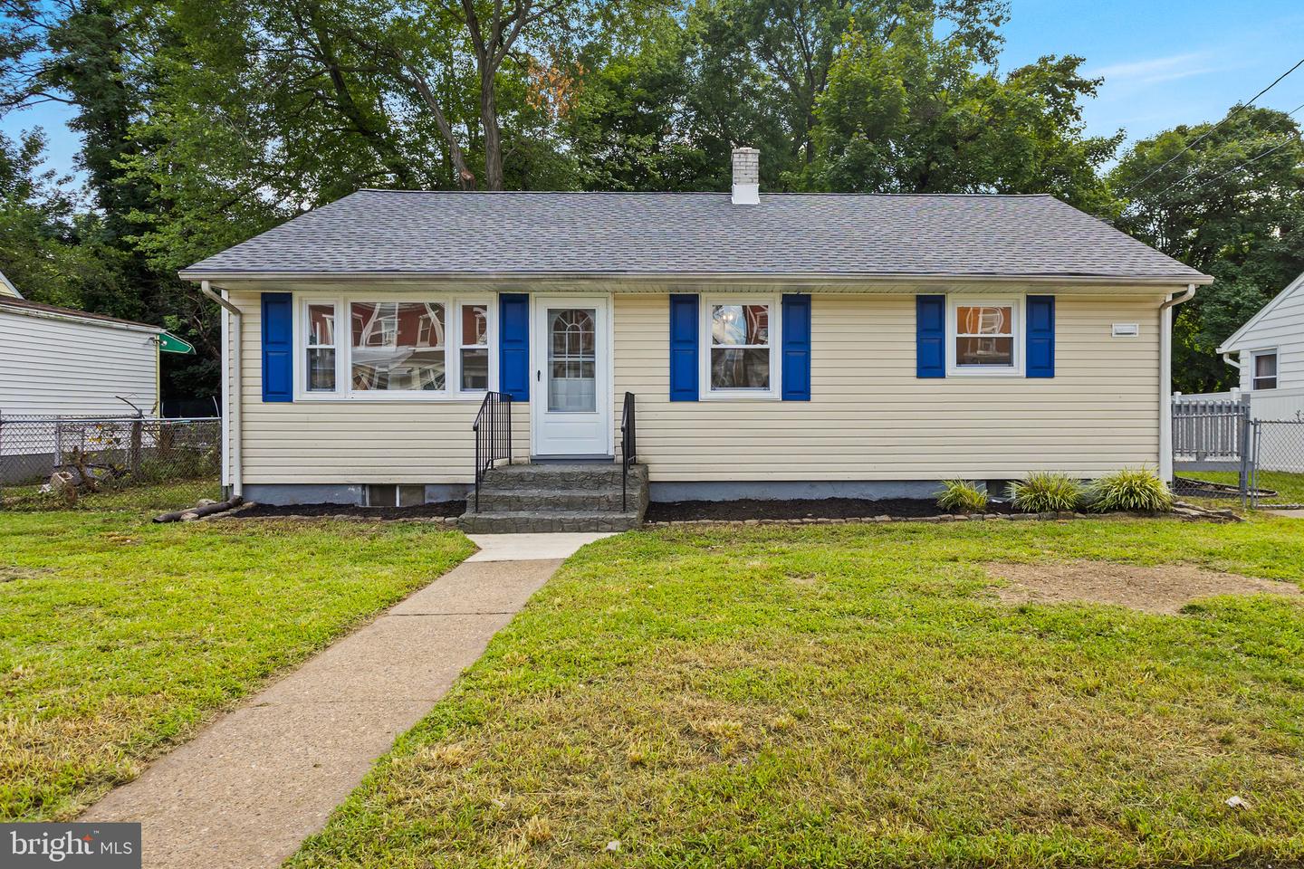 121 MCCLELLAN AVE