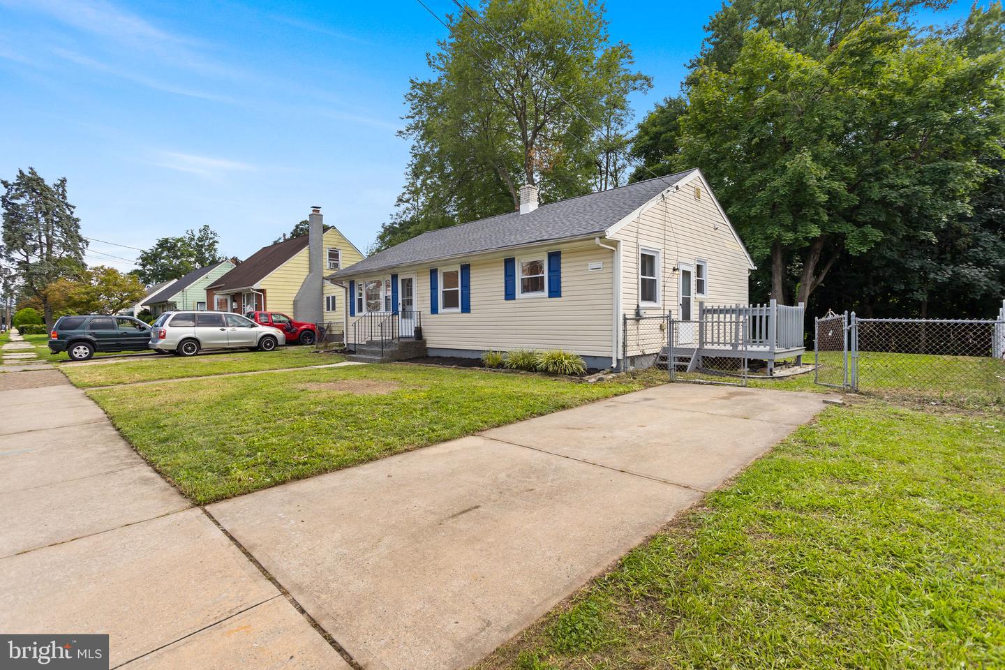 121 Mcclellan Ave Property Photo 3