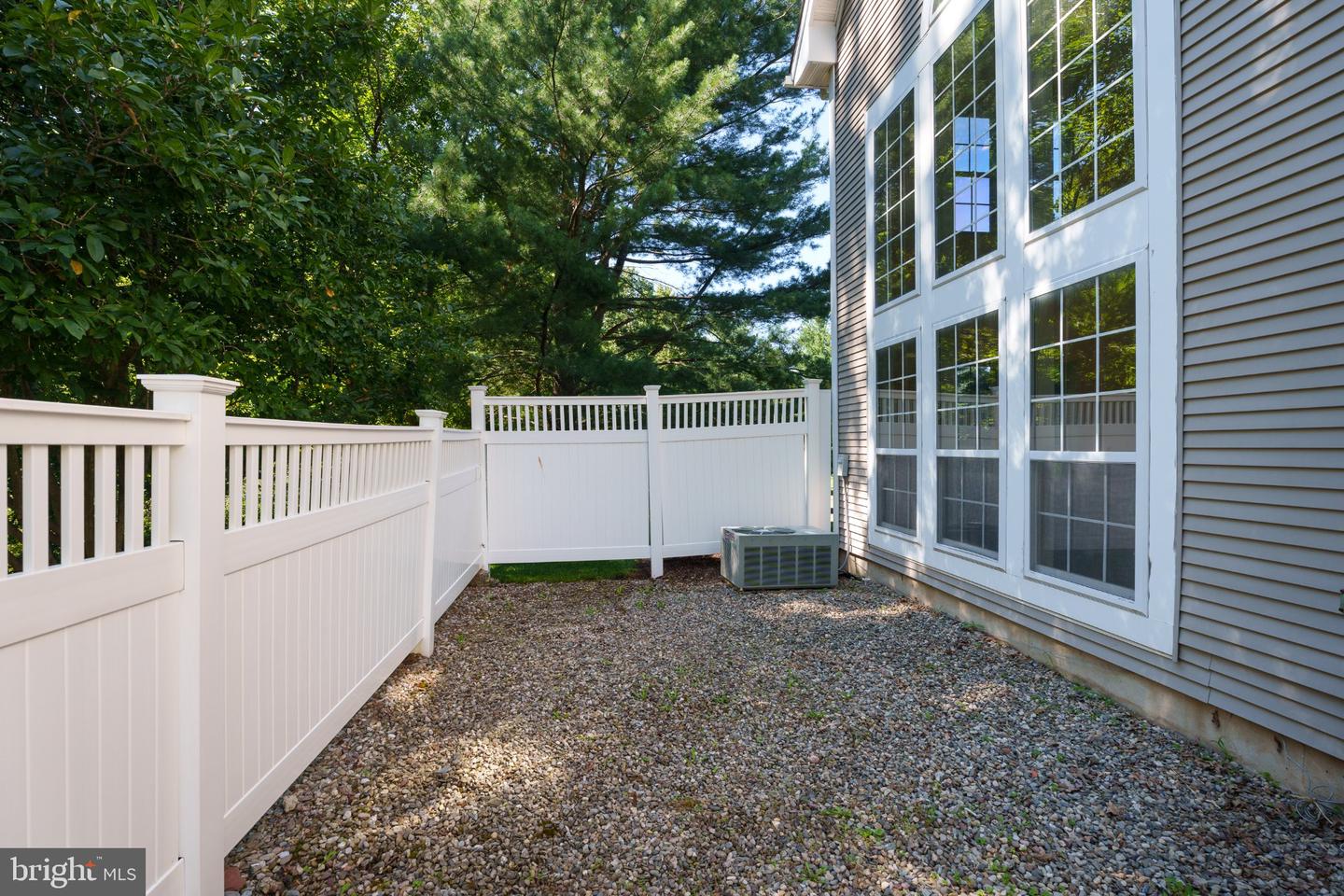 102 Treymore Ct Property Photo 29