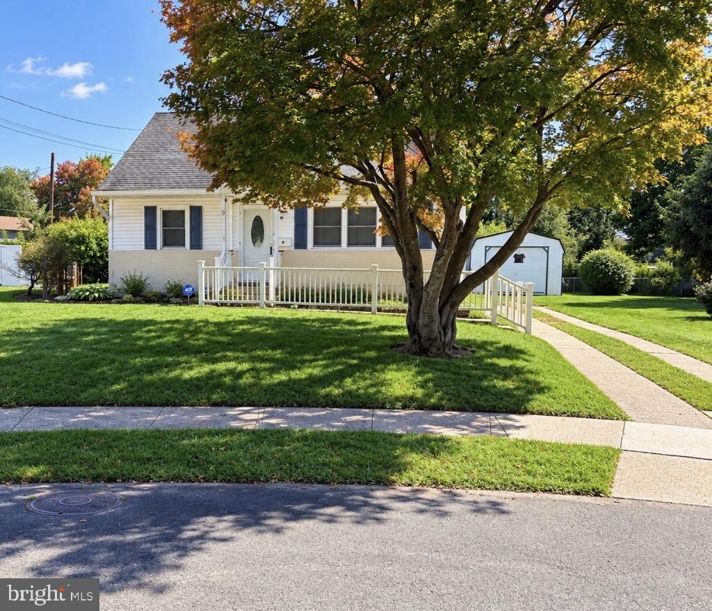 9 PLAZA CT Property Photo 1