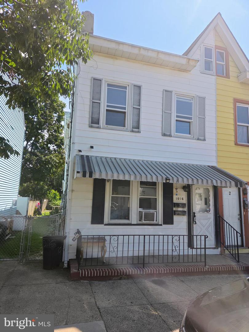 1016 Anderson St #2 Property Photo 1