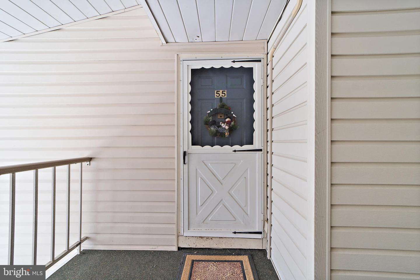 55 Willow Ct Property Photo 3