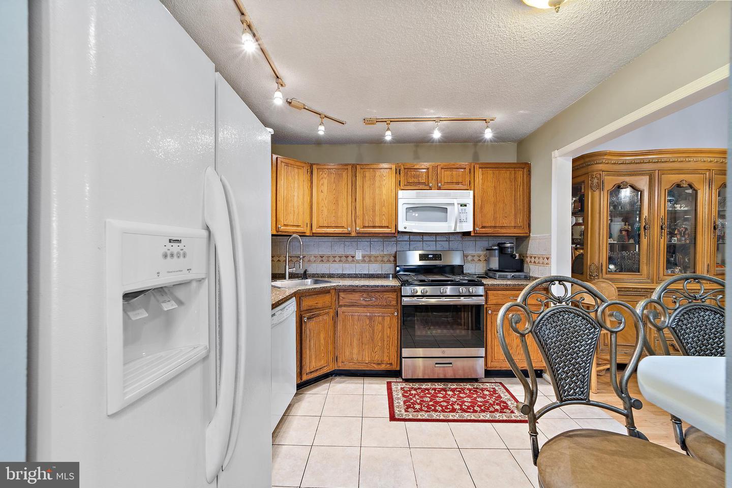 55 Willow Ct Property Photo 8