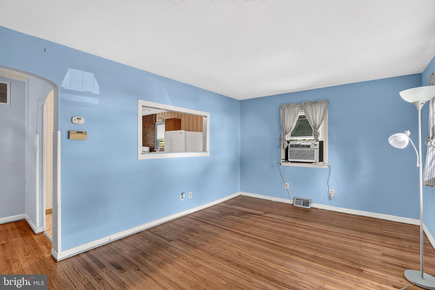 303 Wynnewood Rd Property Photo 2