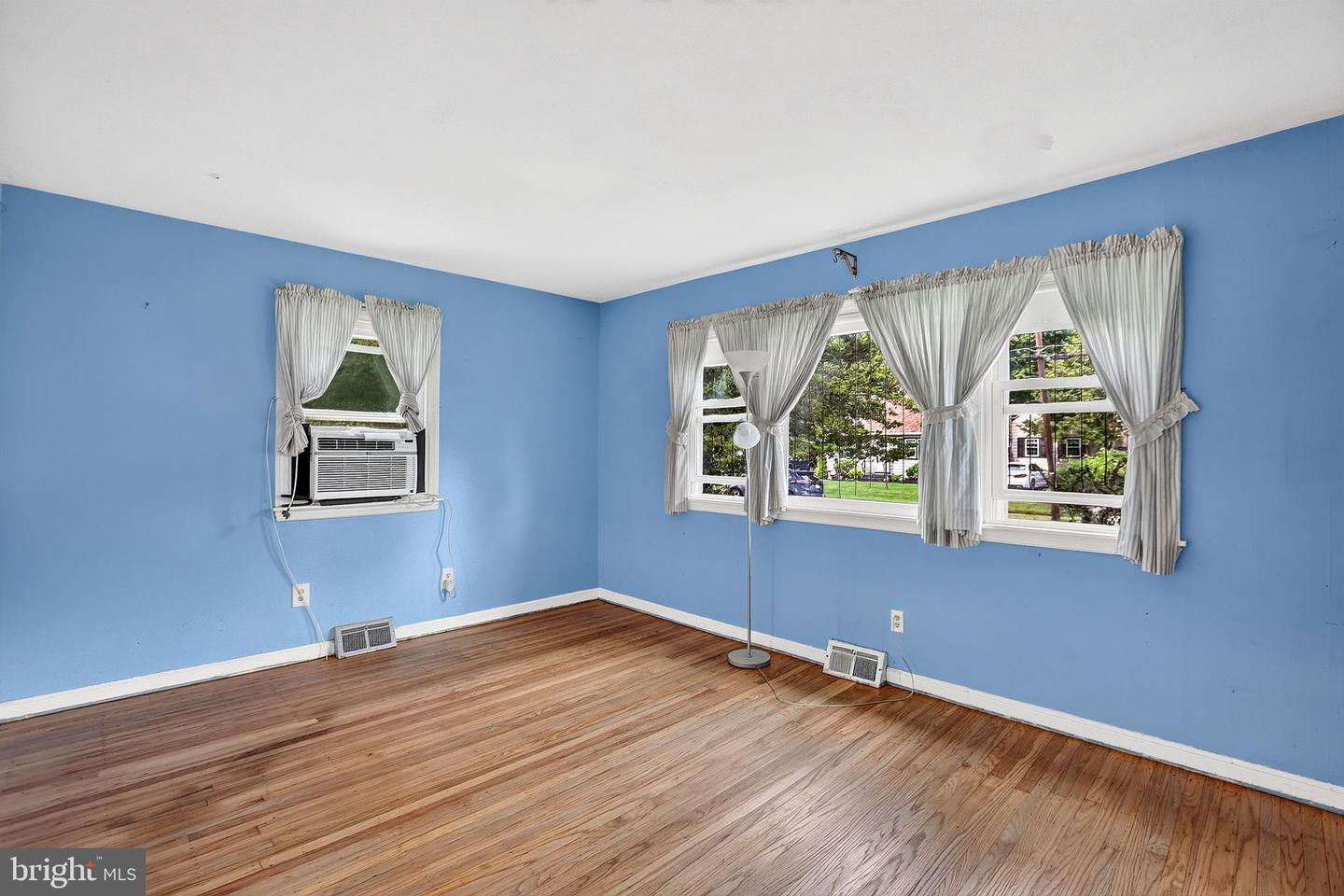 303 Wynnewood Rd Property Photo 5