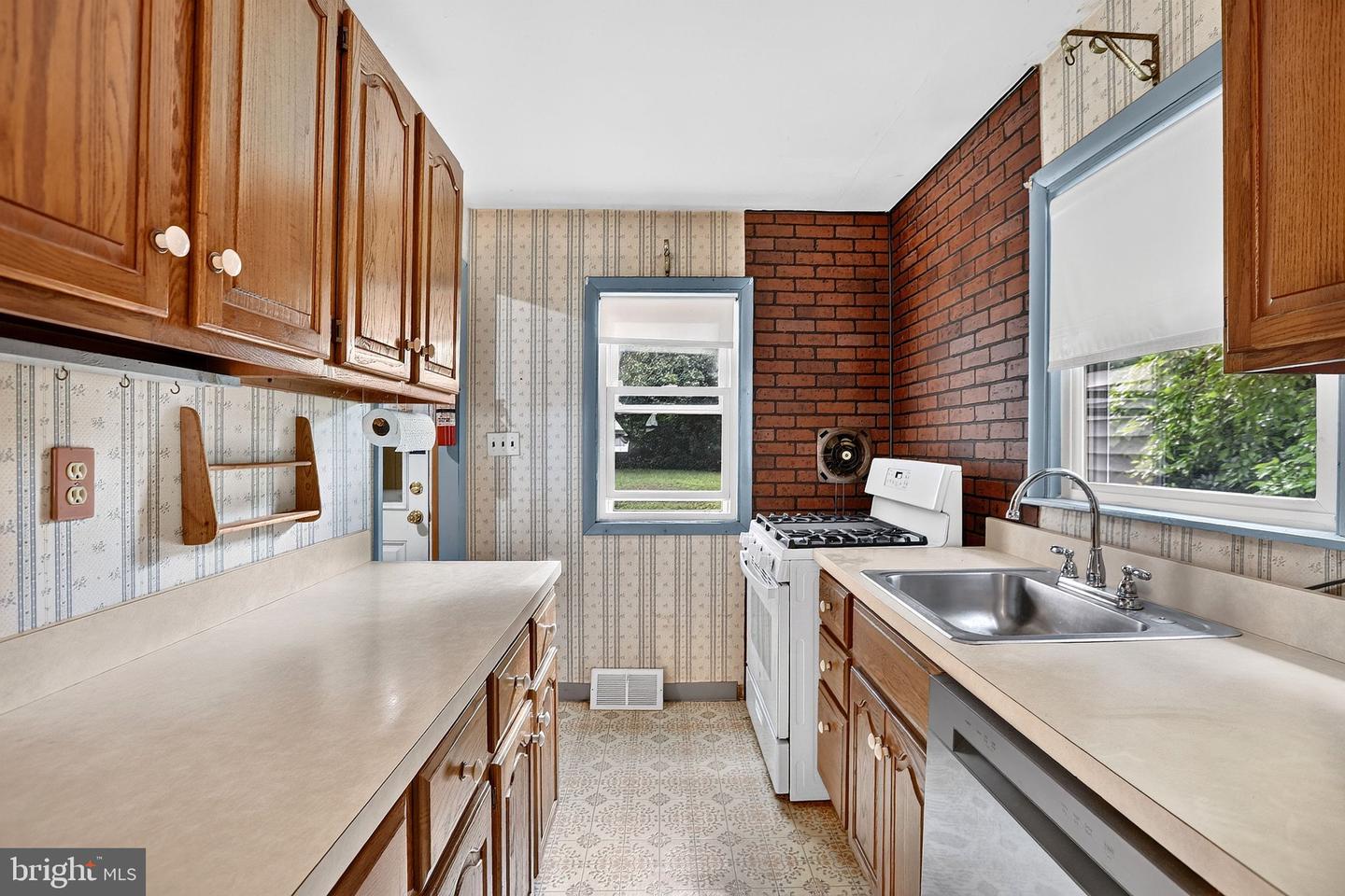 303 Wynnewood Rd Property Photo 6