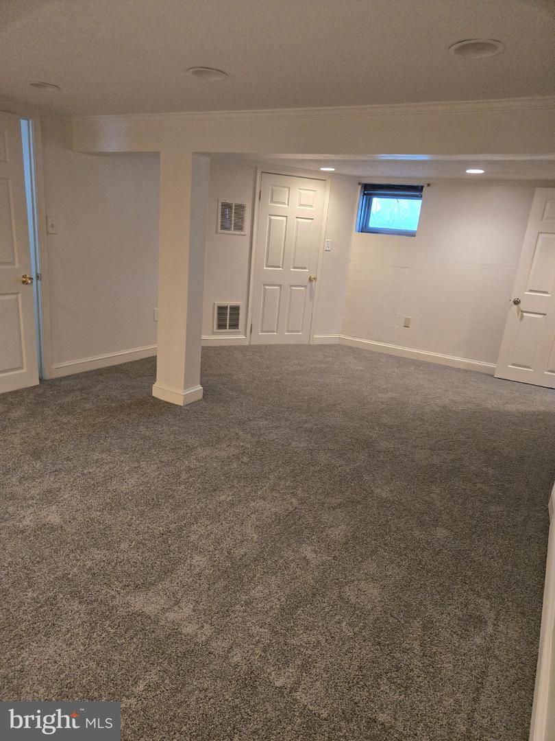14 Hillman Ave Property Photo 16