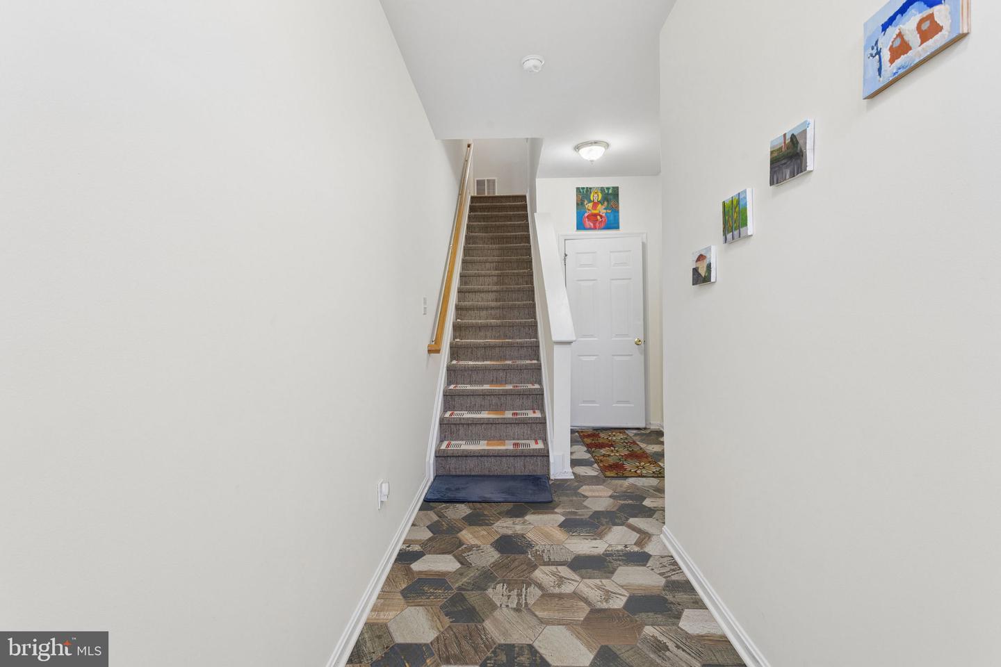 147 Jackson St Property Photo 3