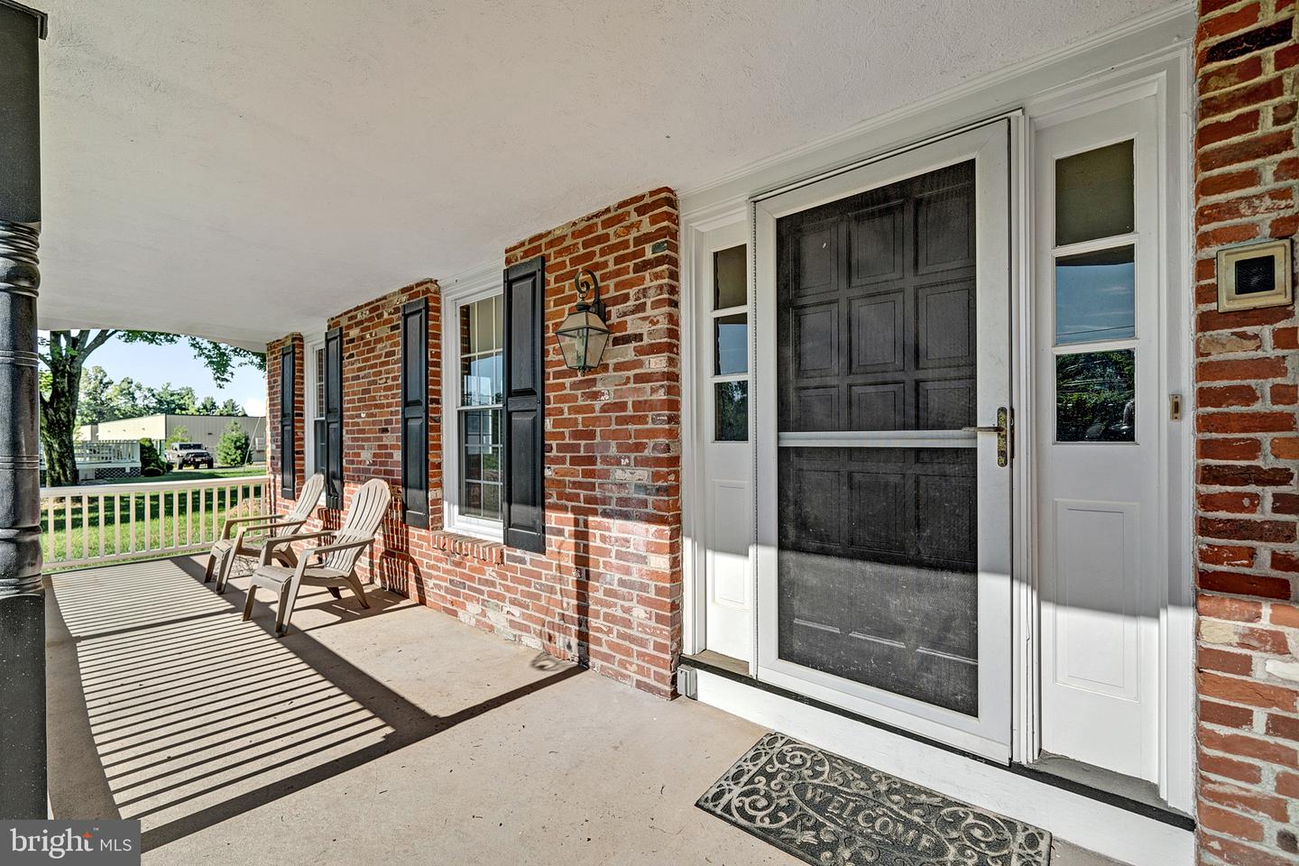 1575 Reed Rd Property Photo 2