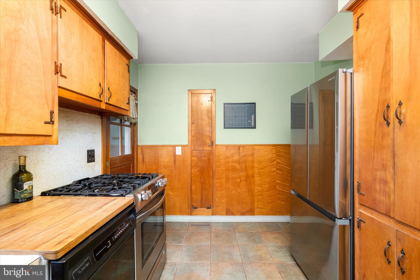 2734 Quakerbridge Rd Property Photo 12