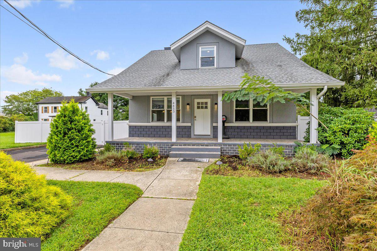 4453 Nottingham Way Property Photo 1