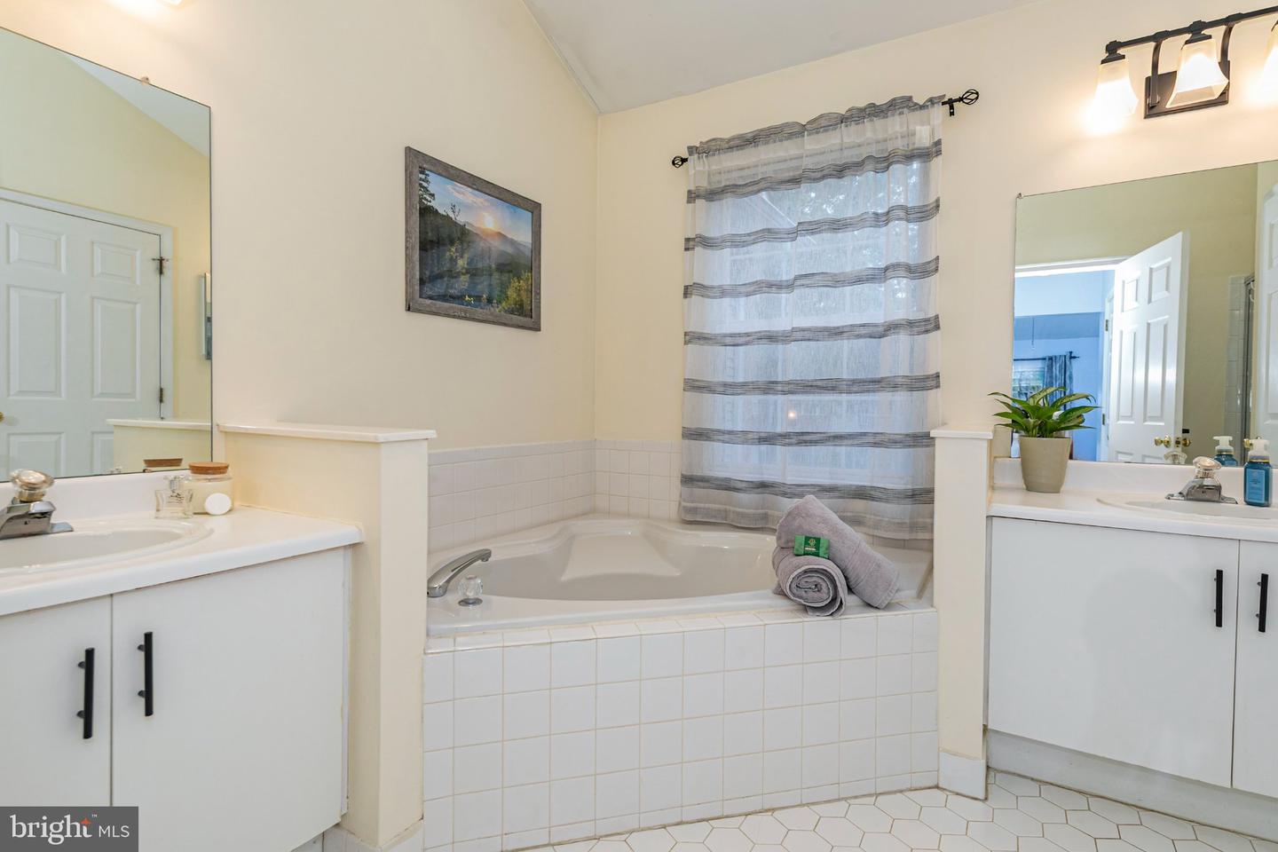 1 Howe Ct Property Photo 22