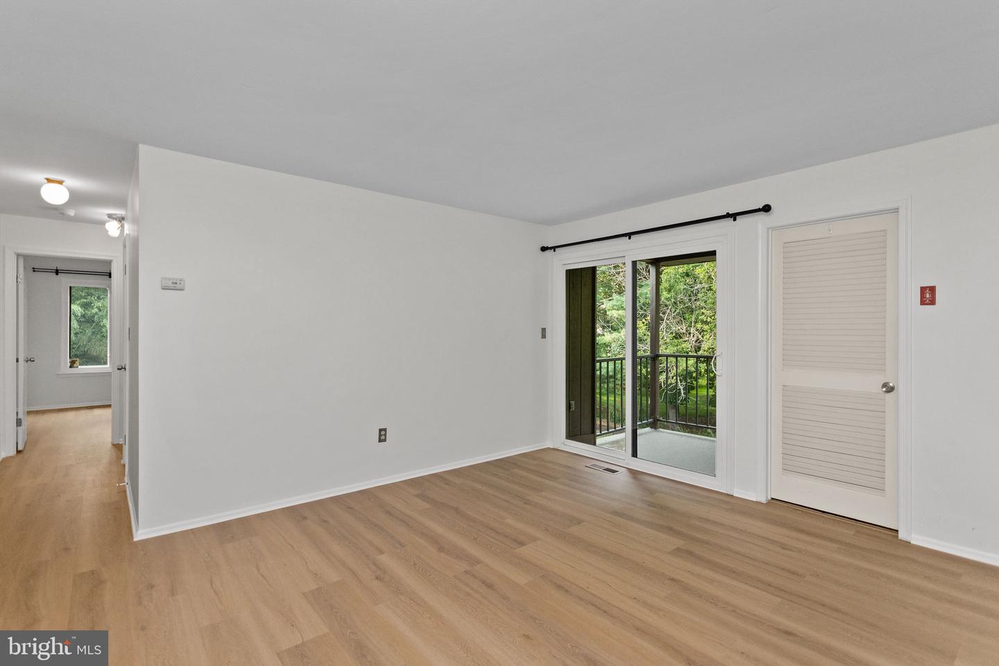 36 Gena Ct Property Photo 5