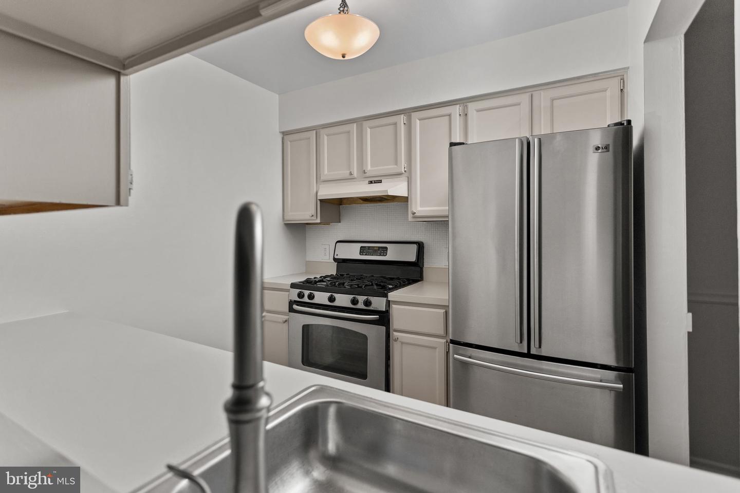36 Gena Ct Property Photo 10
