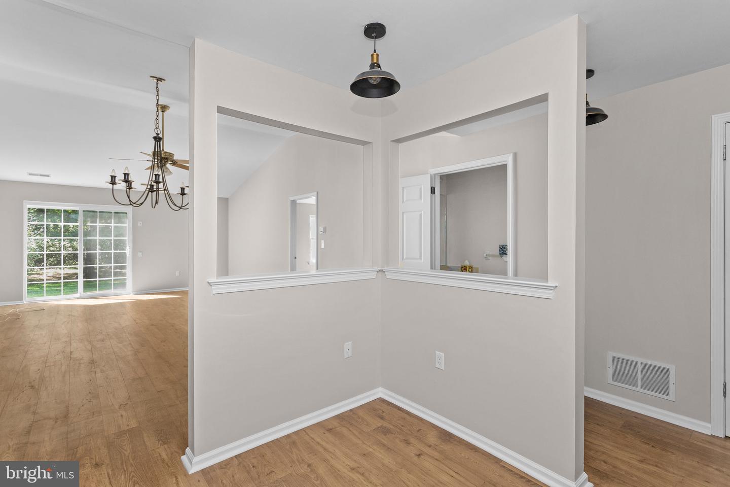 34 Kingston Blvd Property Photo 13