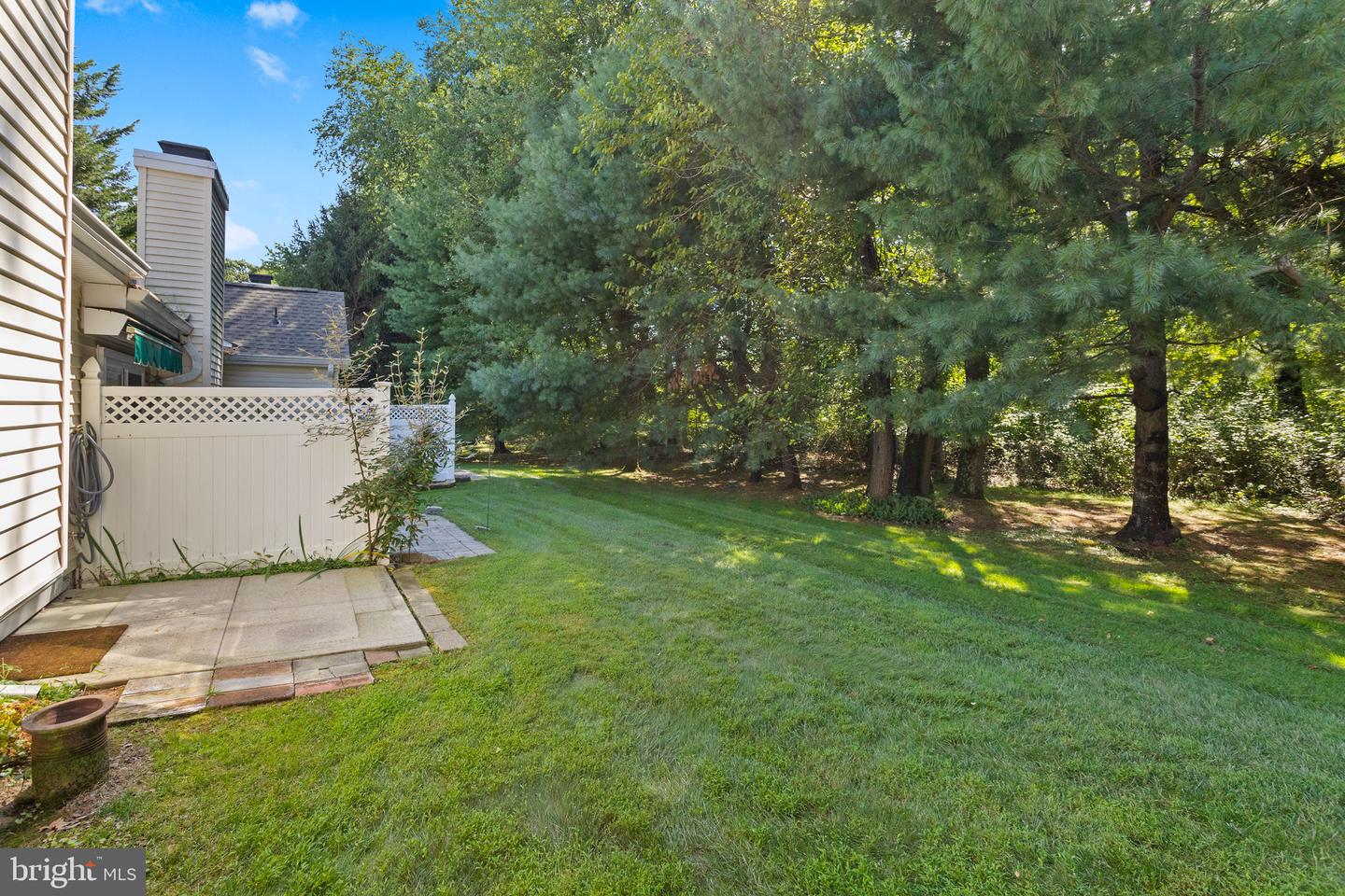 34 Kingston Blvd Property Photo 24