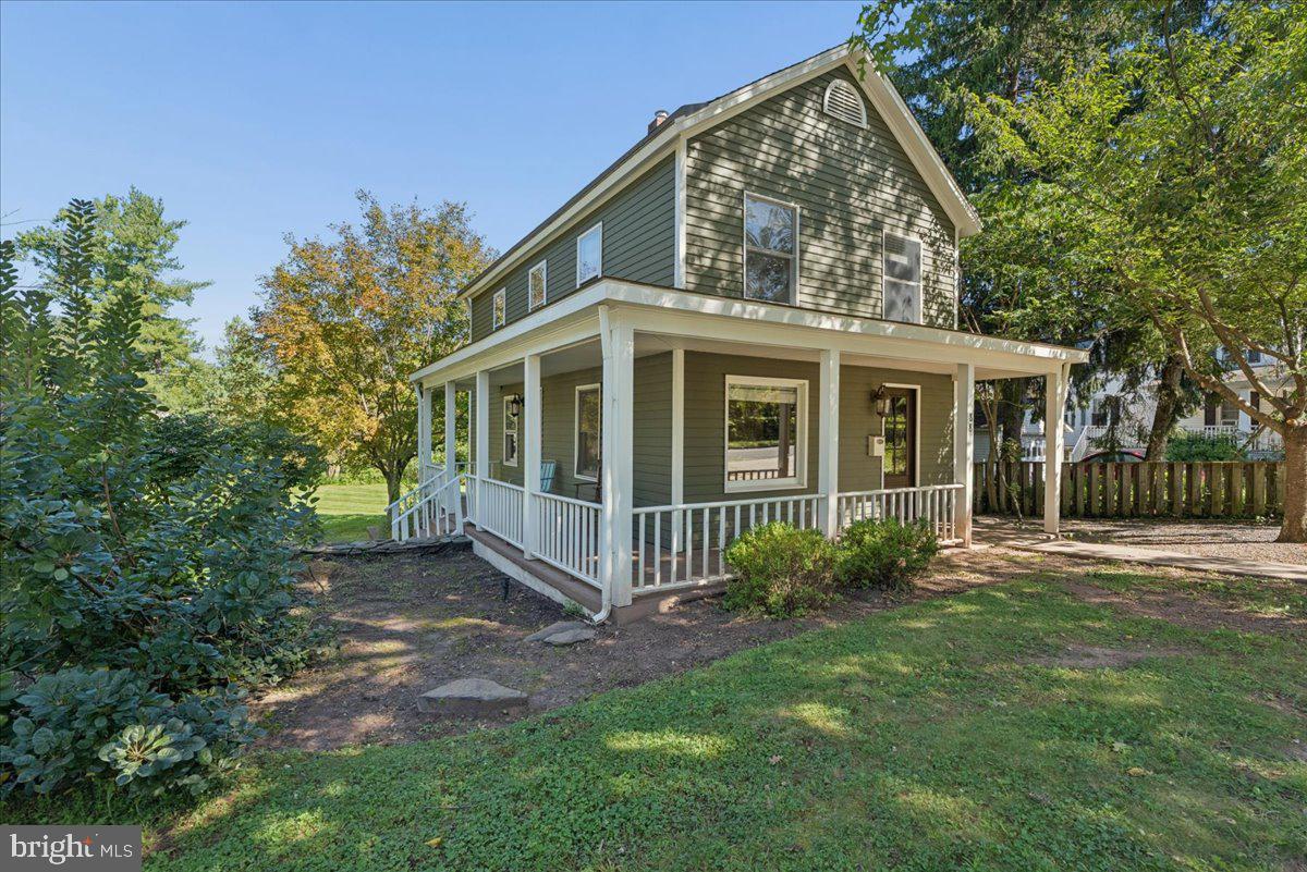 88 Columbia Ave Property Photo 1