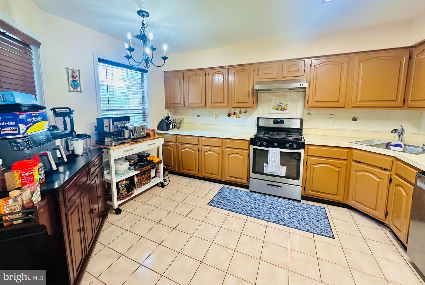 10 Colebrook Ct Property Photo 3