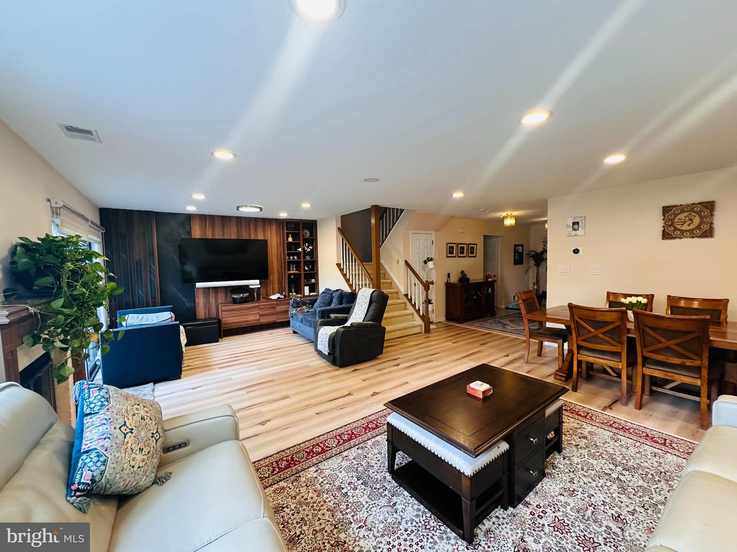 10 Colebrook Ct Property Photo 4
