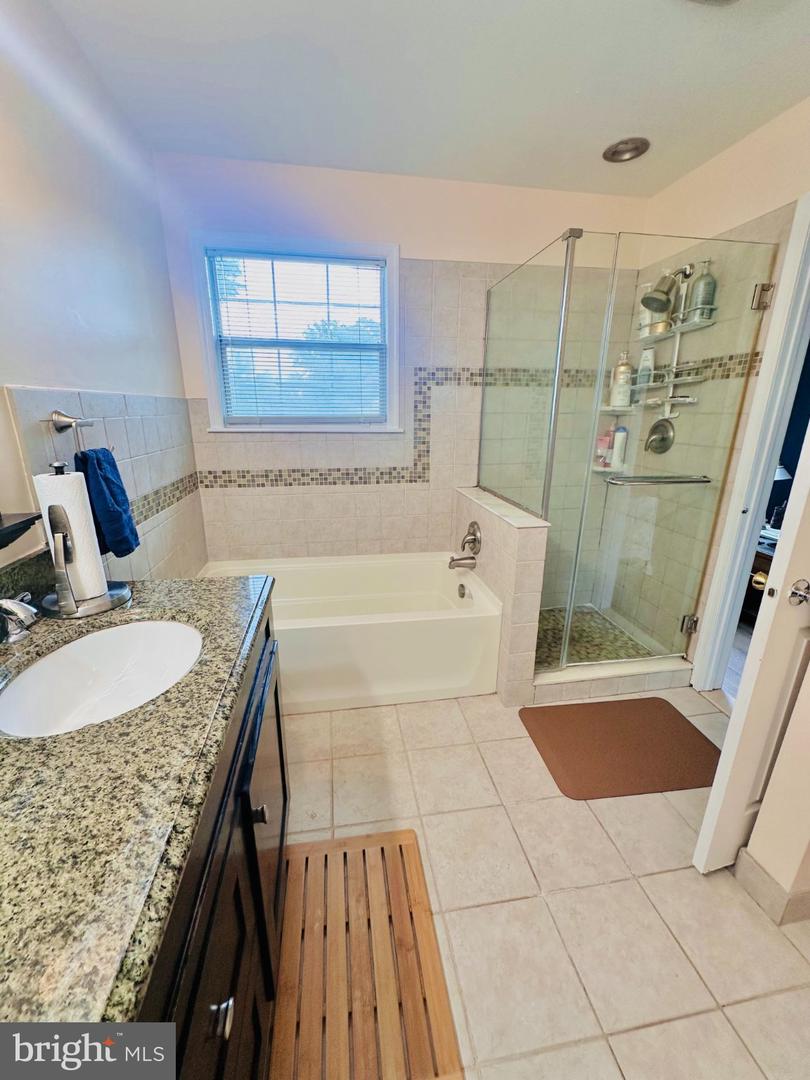 10 Colebrook Ct Property Photo 12