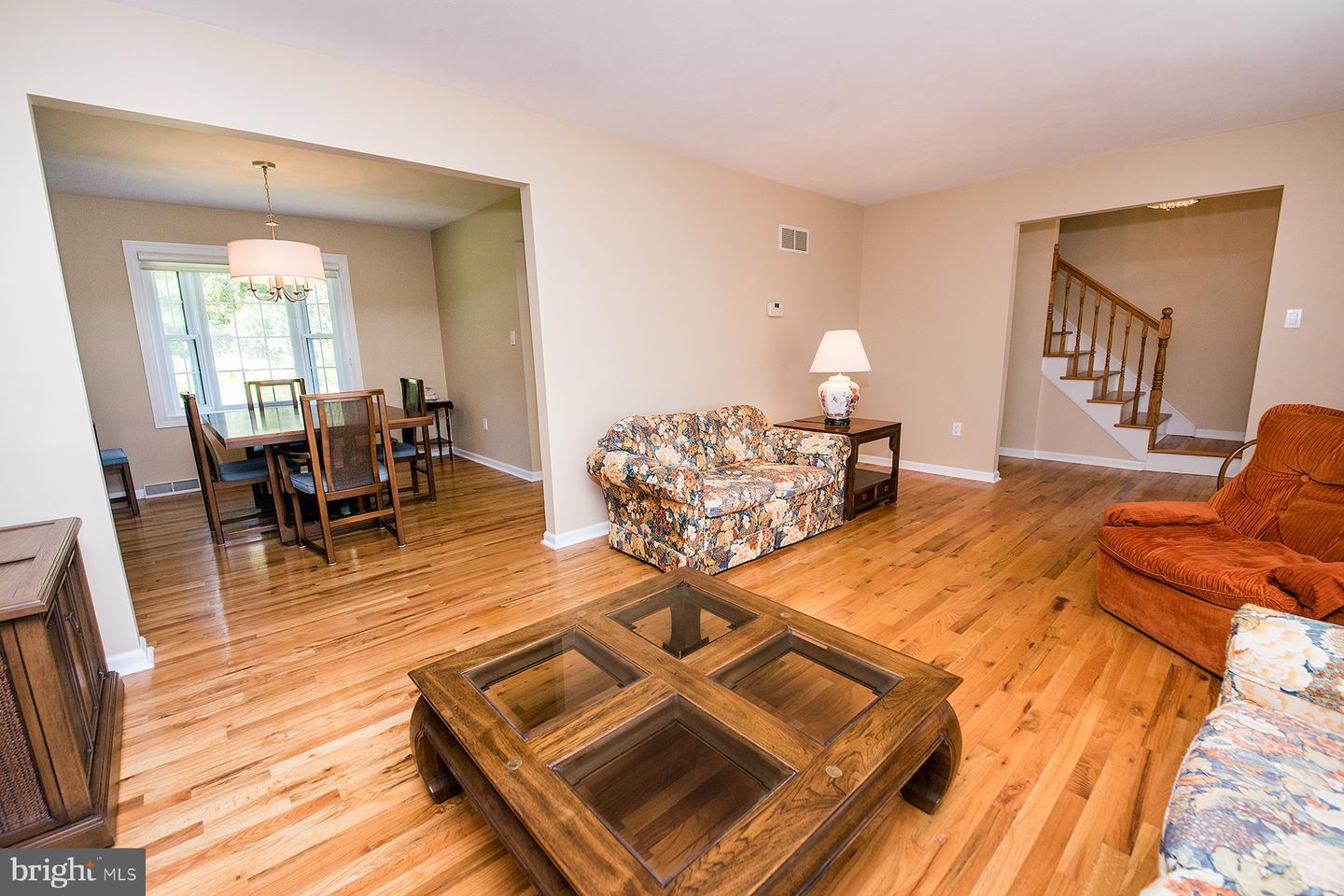 49 Lopatcong Dr Property Photo 17
