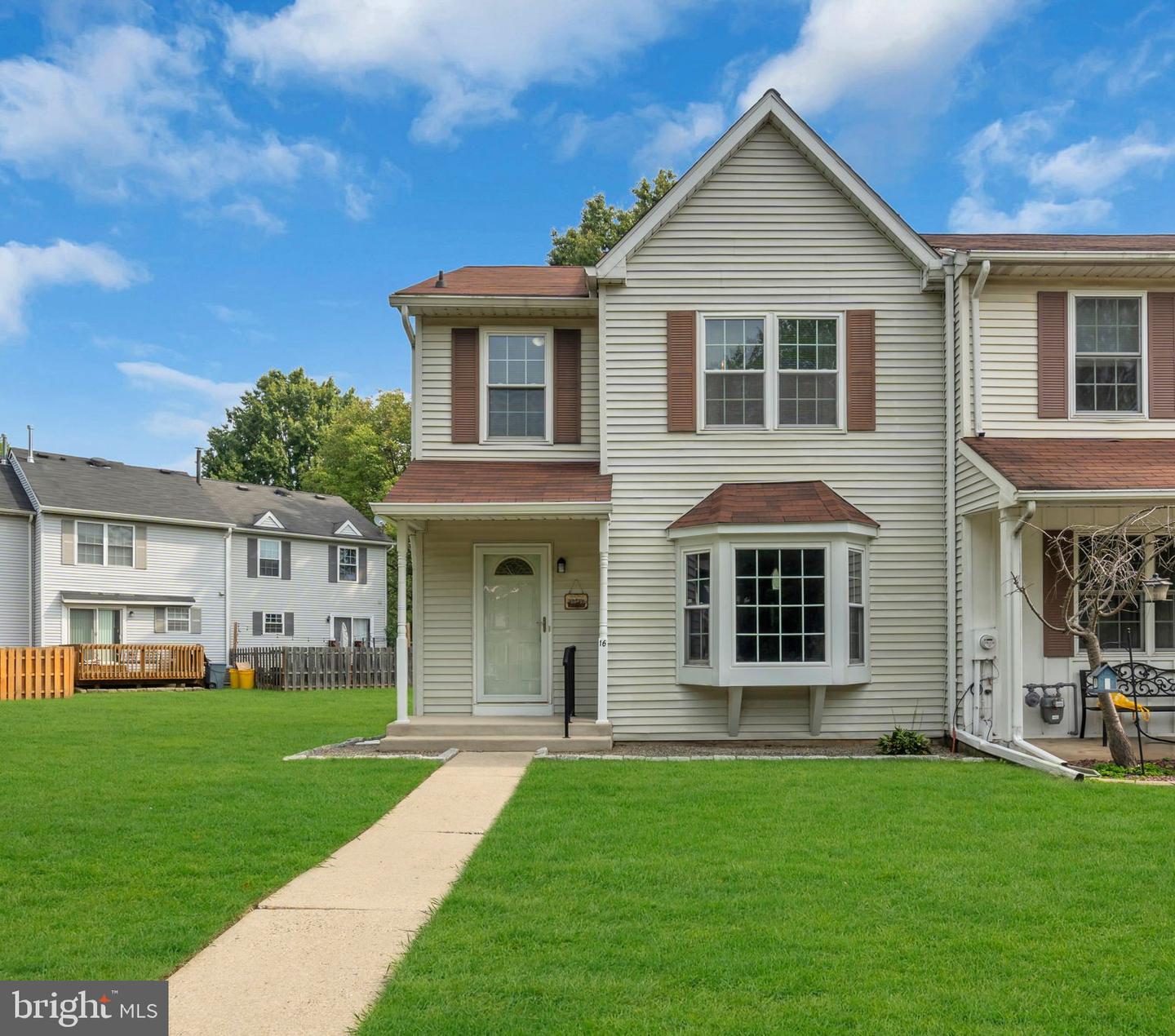 16 DUNMOOR CT N Property Photo 1