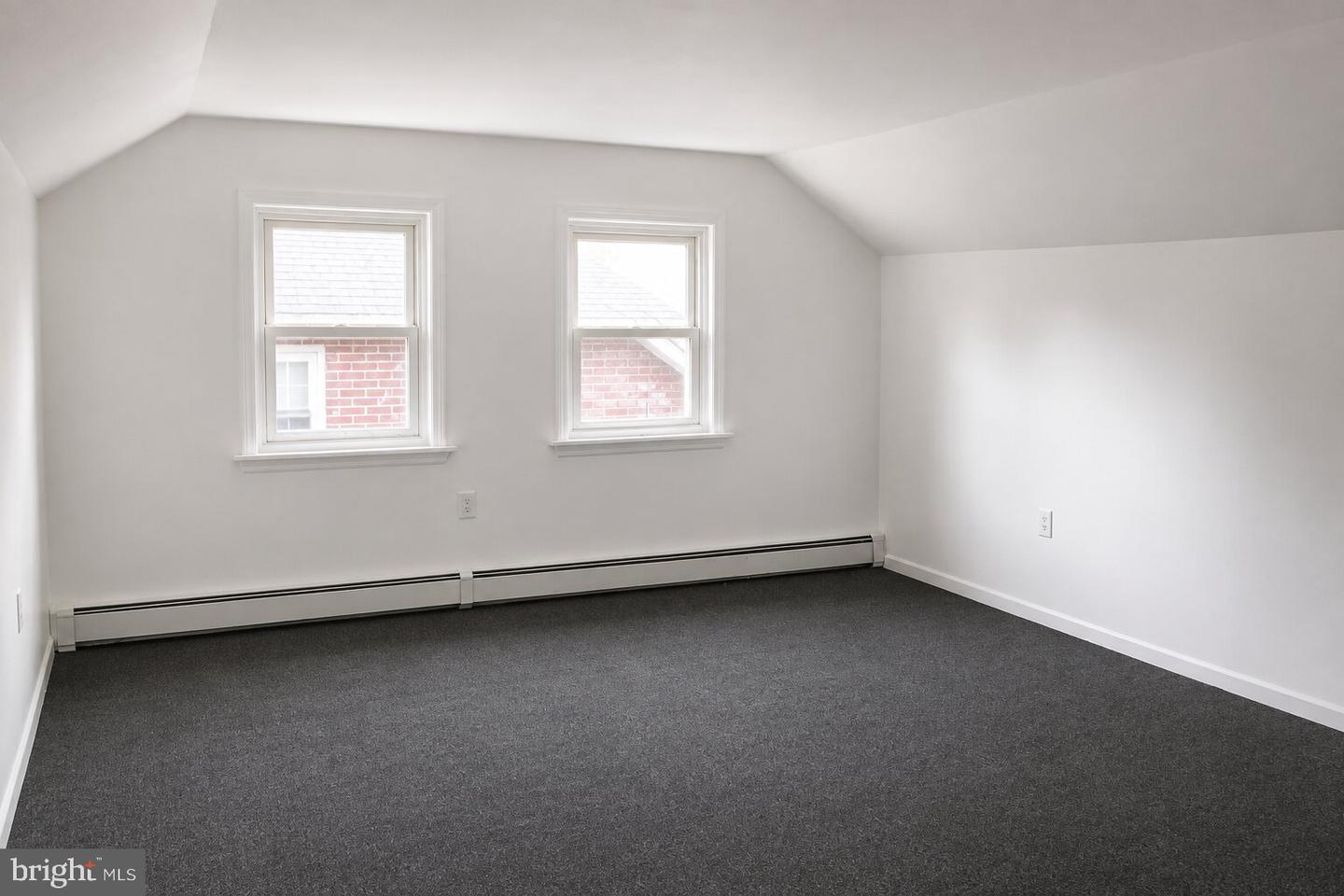 58 Elmhurst Ave #2 Property Photo 6