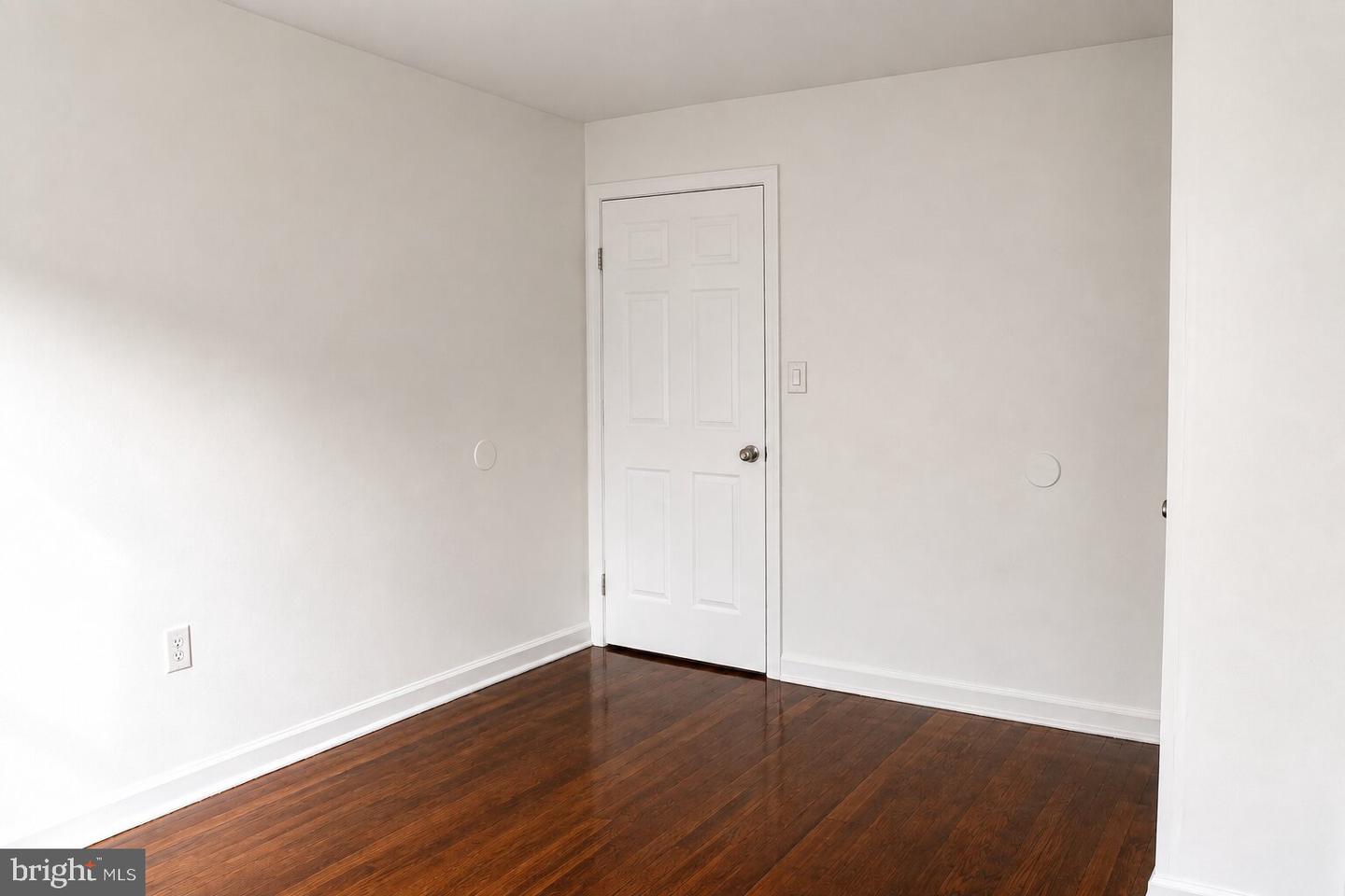58 Elmhurst Ave #2 Property Photo 7