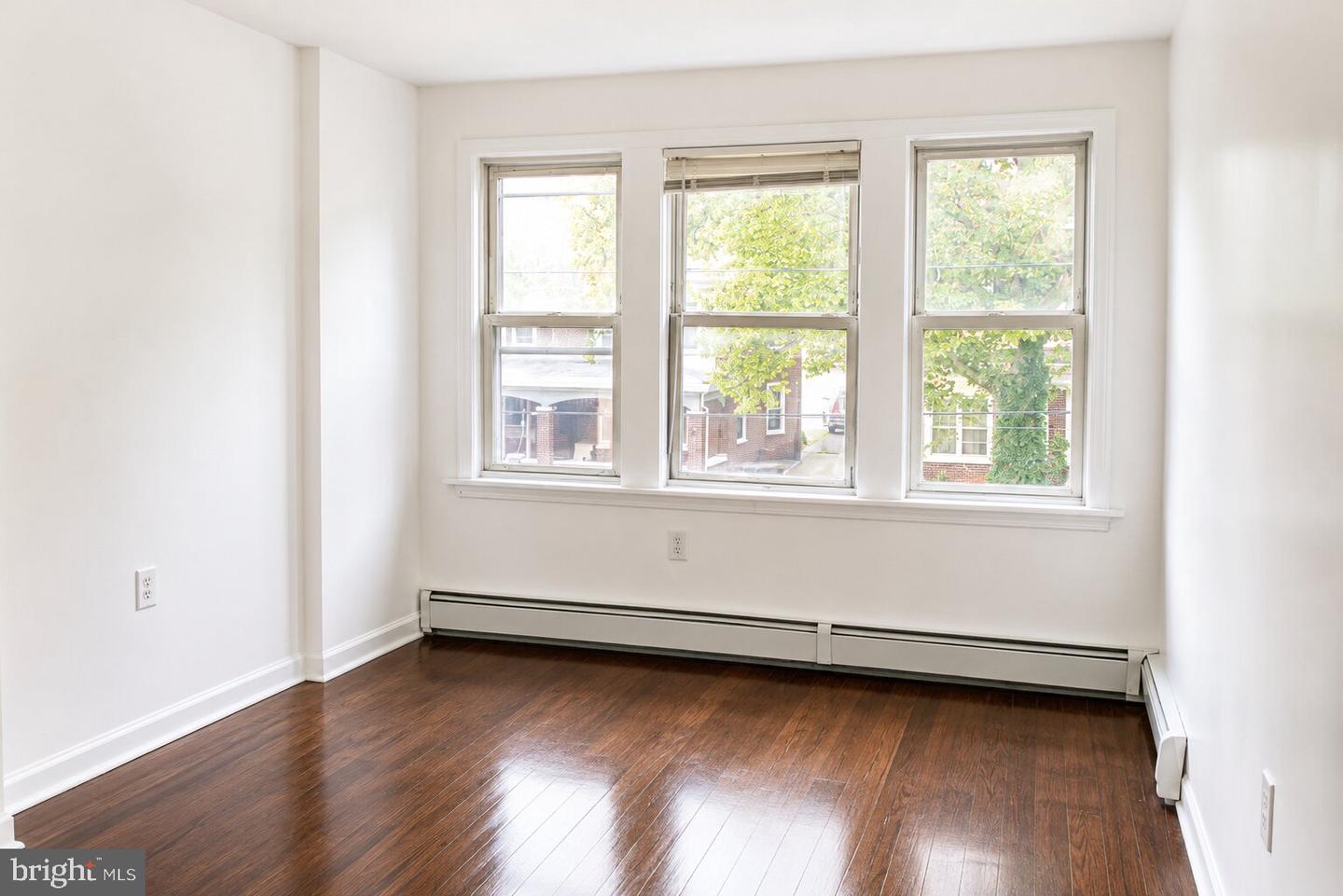 58 Elmhurst Ave #2 Property Photo 8