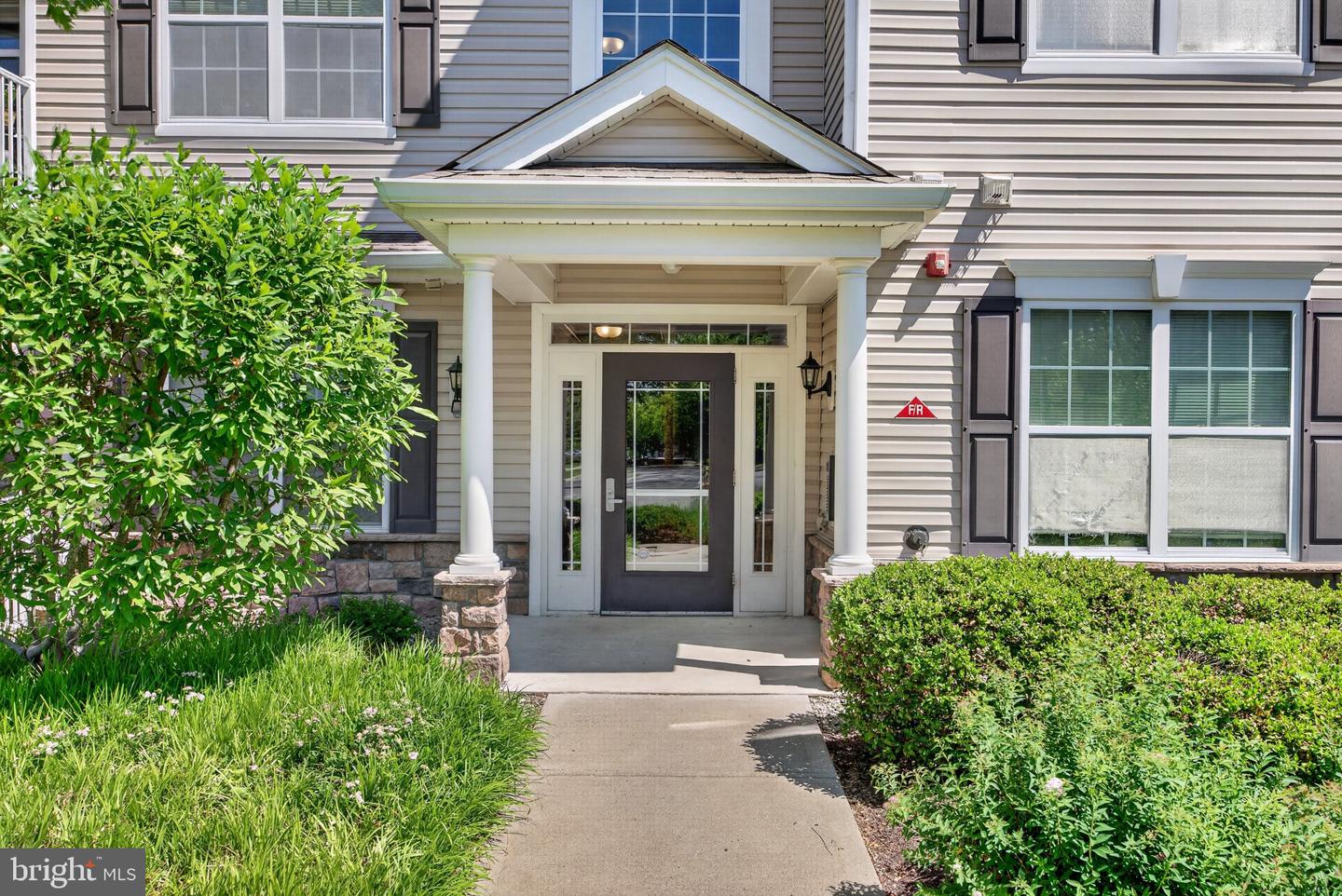 526 TIMBERLAKE DR