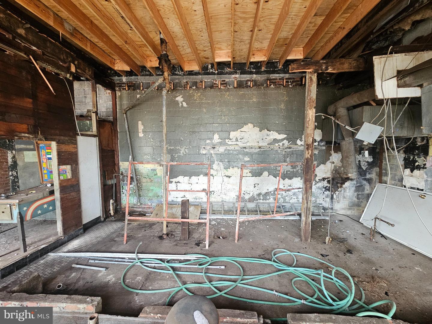 511 N Olden Ave Property Photo 11